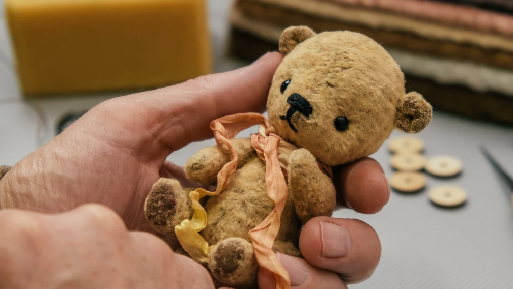 Custom teddy bear factory production line sewing plush fabric panels